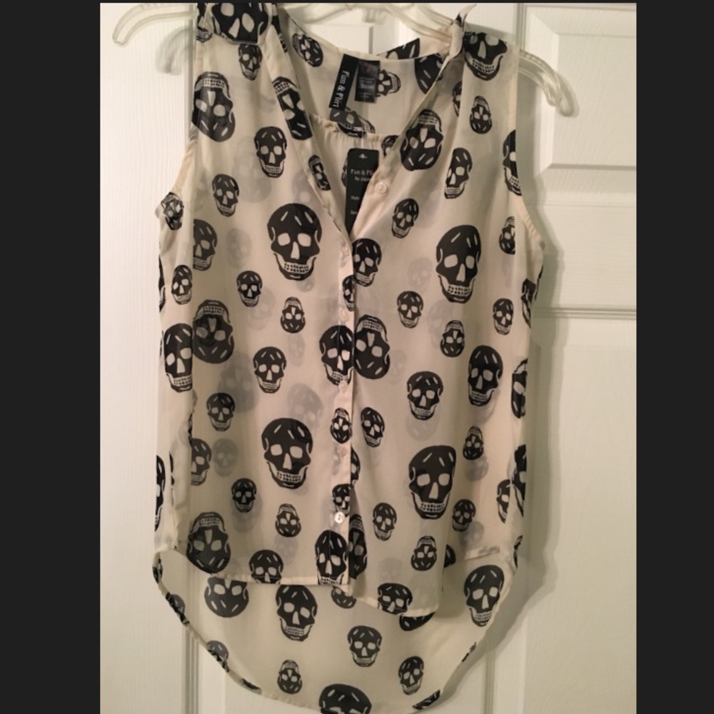 Skull chiffon sleeveless top